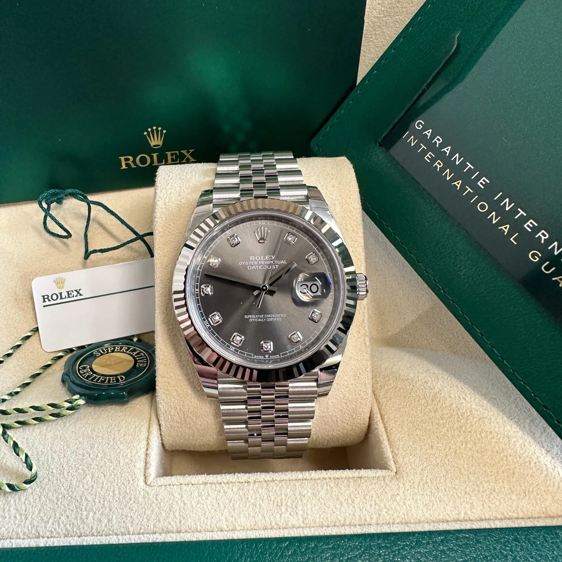 Rolex Datejust 41 126334-0006 41mm White gold and Oystersteel Gray