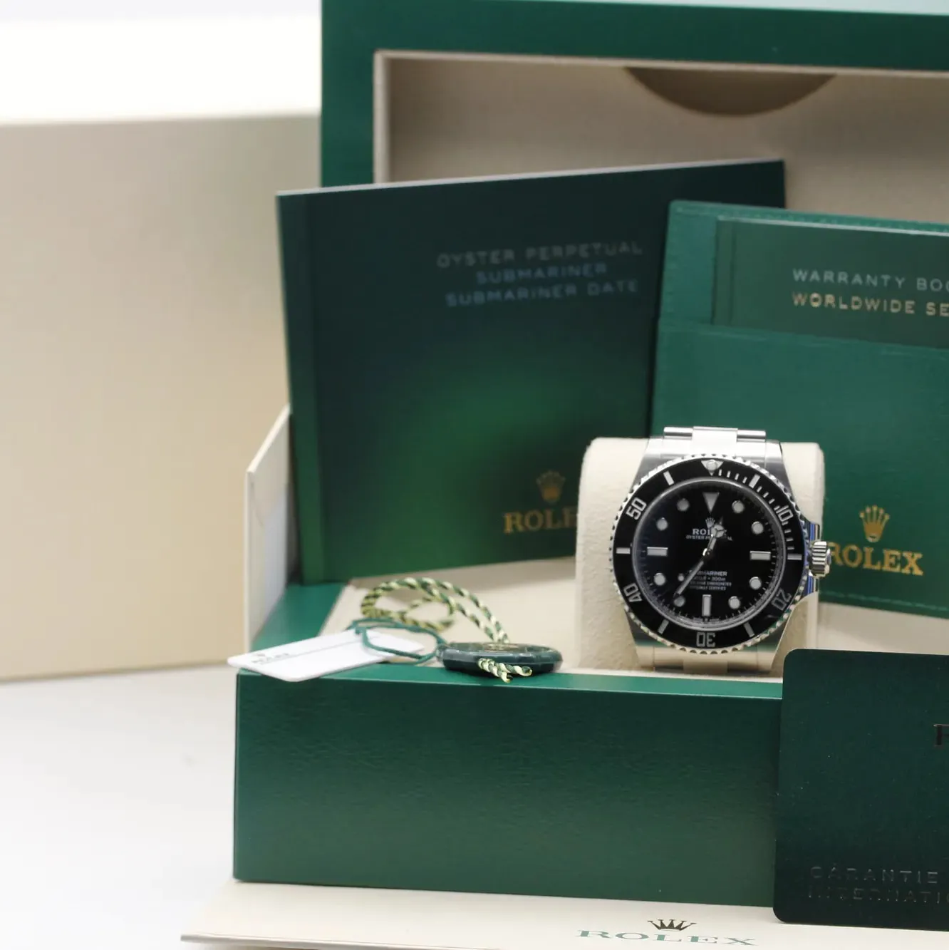 Rolex Submariner 124060-0001 41mm Oystersteel Black 7