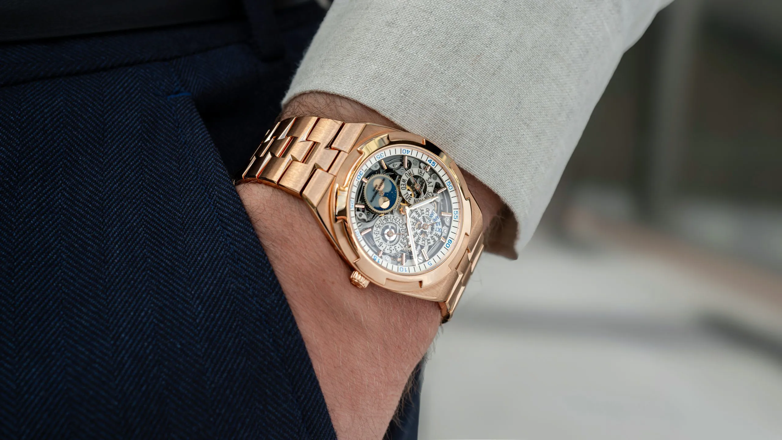 Vacheron Constantin Overseas 4300V/120R-B547 41.5mm Rose gold Skeleton