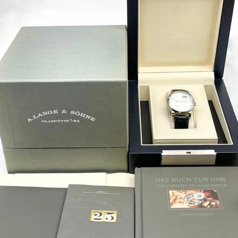 A. Lange & Söhne Lange 1 110.030 White gold White 3