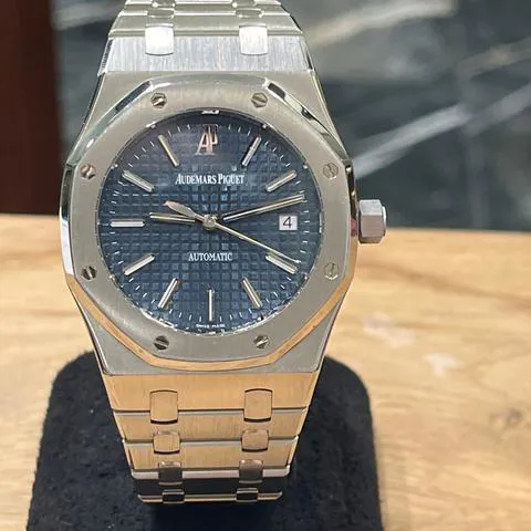 Audemars Piguet Royal Oak 15300ST.OO.1220ST.02 39mm Stainless steel Blue 2