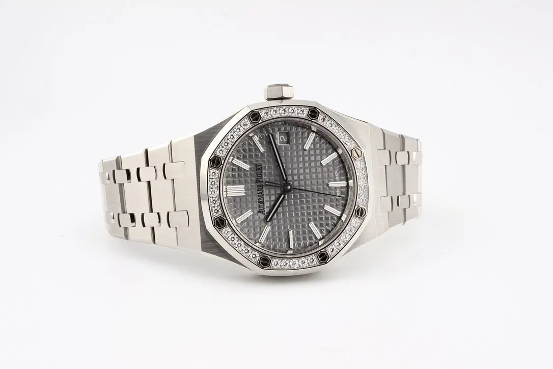 Audemars Piguet Royal Oak 15551ST.ZZ.1356ST.03 37mm Stainless steel Gray 15