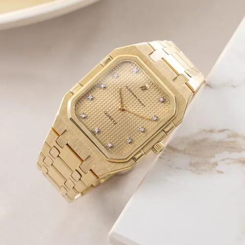 Audemars Piguet Royal Oak 6005BA 32mm Yellow gold Gold