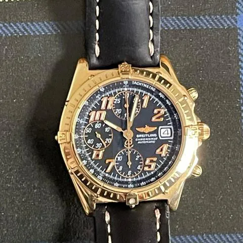 Breitling Chronomat K13050.1 40mm Yellow gold Black