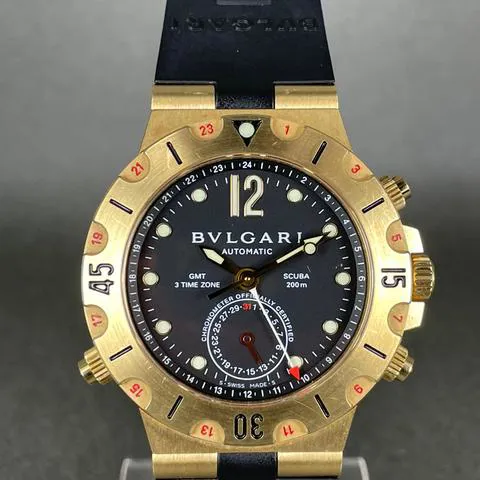 Bulgari Diagono SD38SGMT 38mm Yellow gold Black