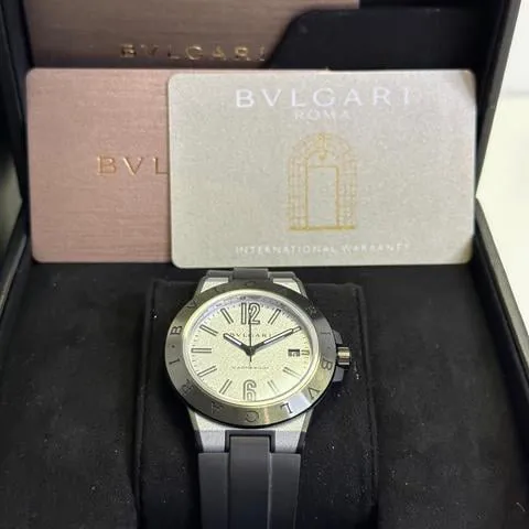 Bulgari Diagono 102427 DG41C6SMCVD 41mm Ceramic Silver