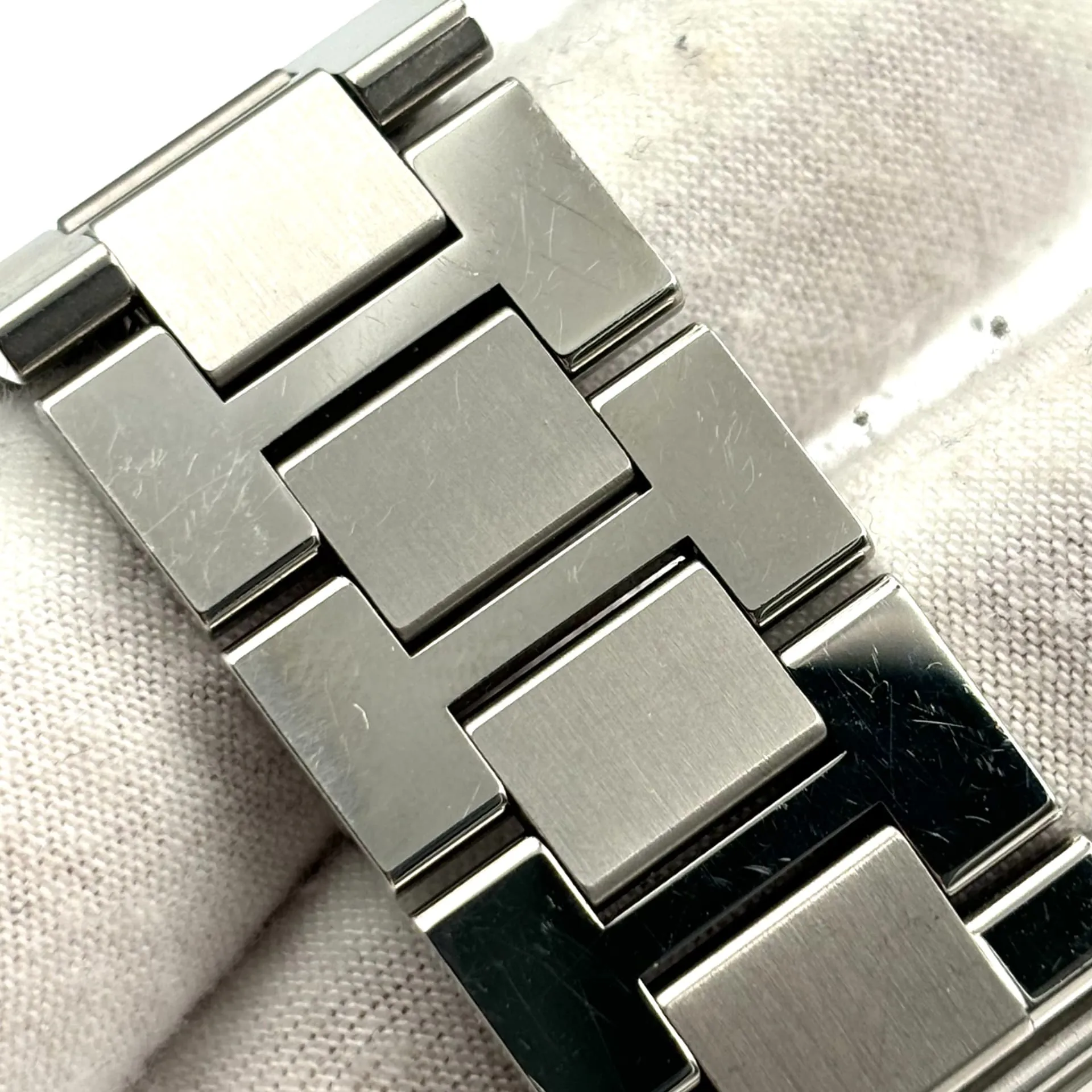 Cartier Tank Solo W5200014 34.8mm Stainless steel White 3