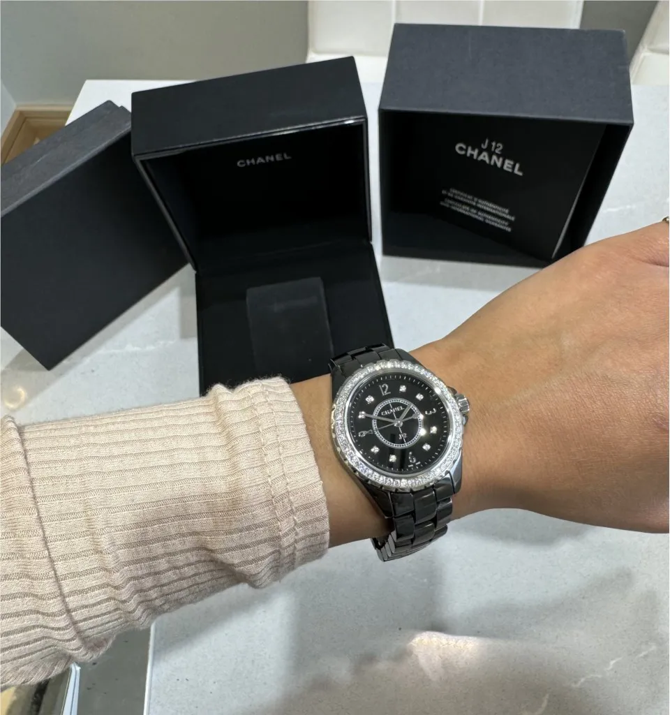 Chanel J12 H3108 33mm Black ceramic Black 2