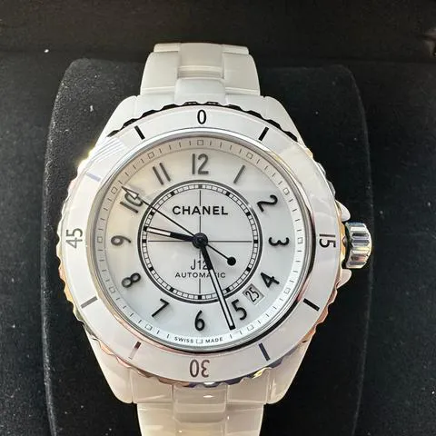 Chanel J12 H5700 38mm White ceramic White