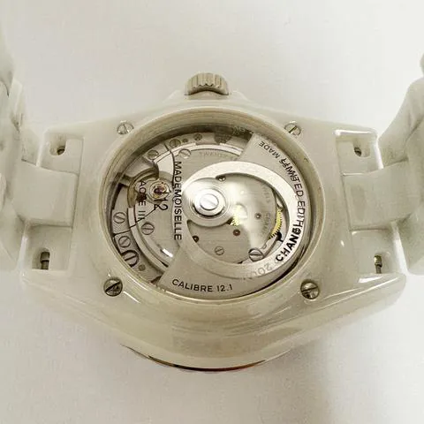 Chanel Mademoiselle H7481 38mm Ceramic White 4