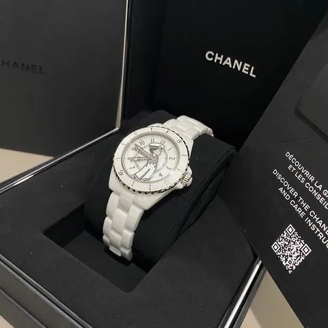 Chanel Mademoiselle H7481 38mm Ceramic White 9