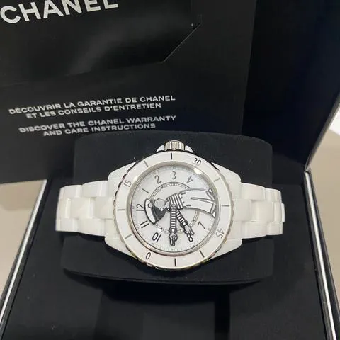 Chanel Mademoiselle H7481 38mm Ceramic White 2