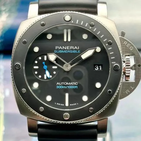 Panerai Luminor Submersible PAM 00683 42mm Stainless steel Black