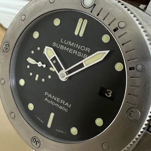 Panerai Submersible PAM 00305 47mm Tantalum Black 3