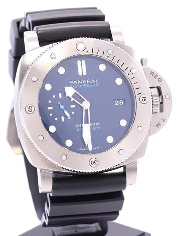 Panerai Submersible PAM 00692 47mm Blue 7