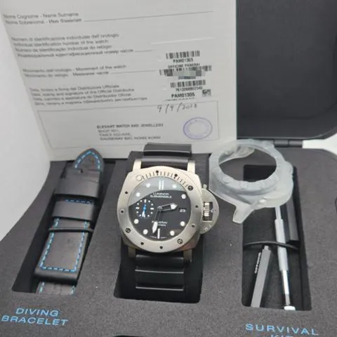 Panerai Submersible PAM 01305 47mm Titanium Black 3