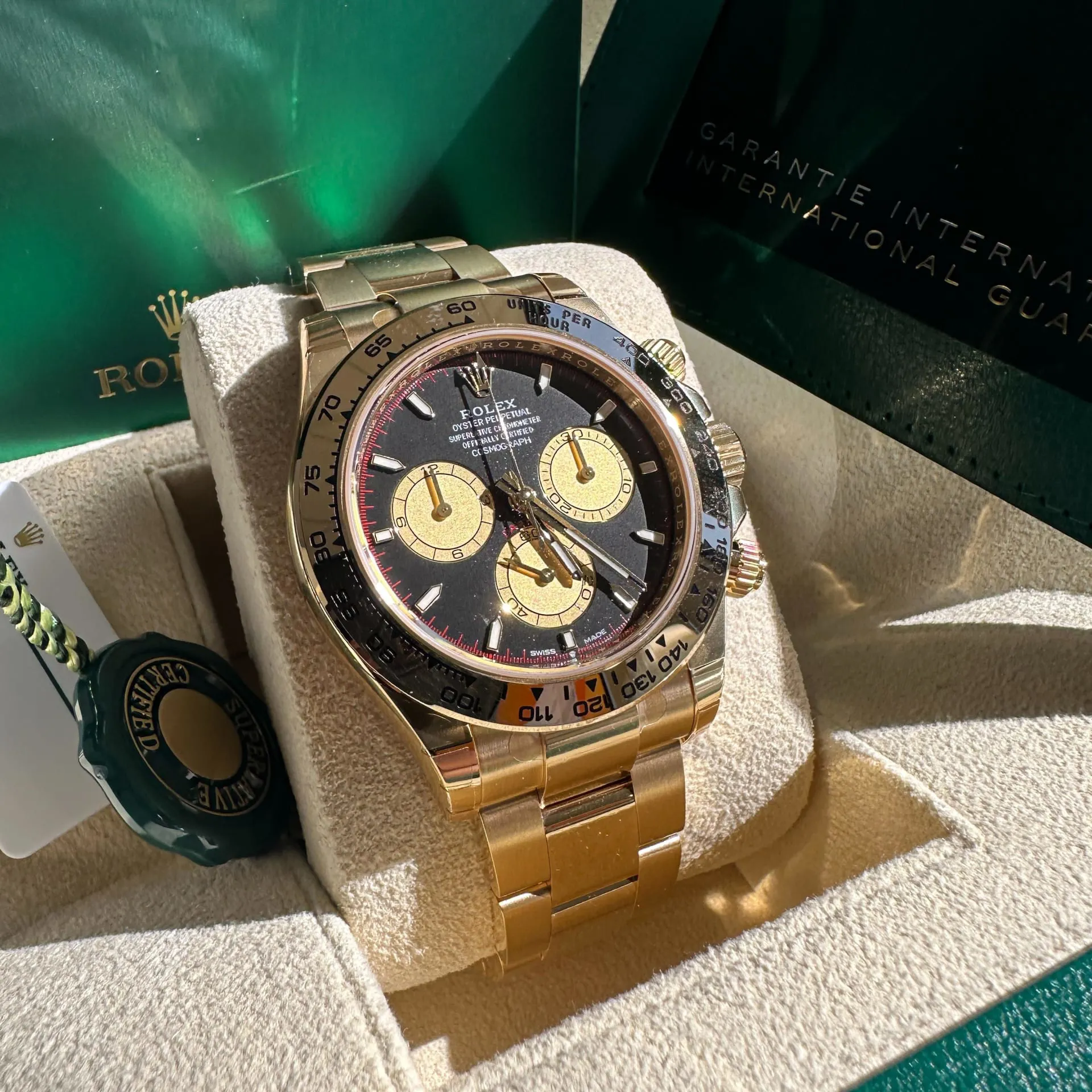 Rolex Daytona 126508-0002 40mm 18k yellow gold Black