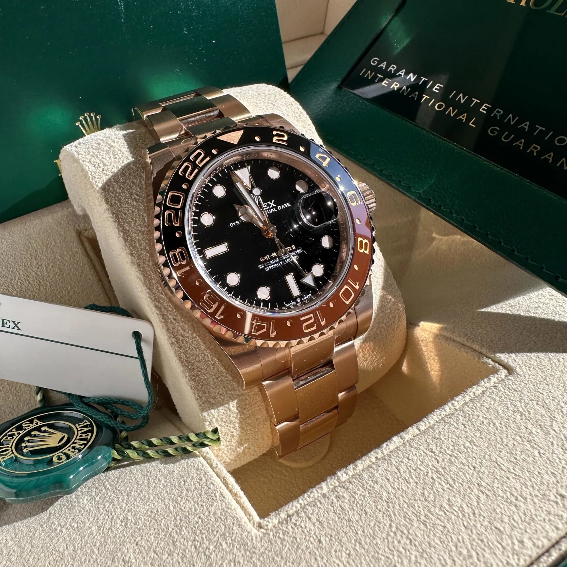 Rolex GMT-Master II 126715CHNR-0001 40mm Everose gold Black