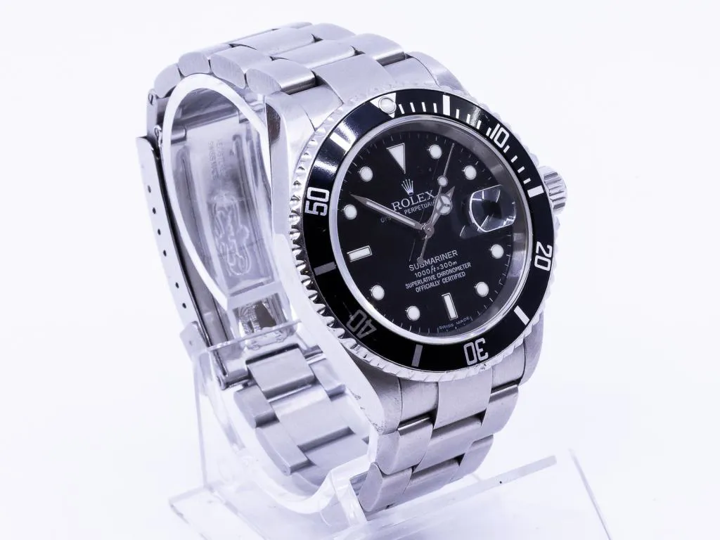 Rolex Submariner Date 16610 T 40mm Stainless steel Black 3