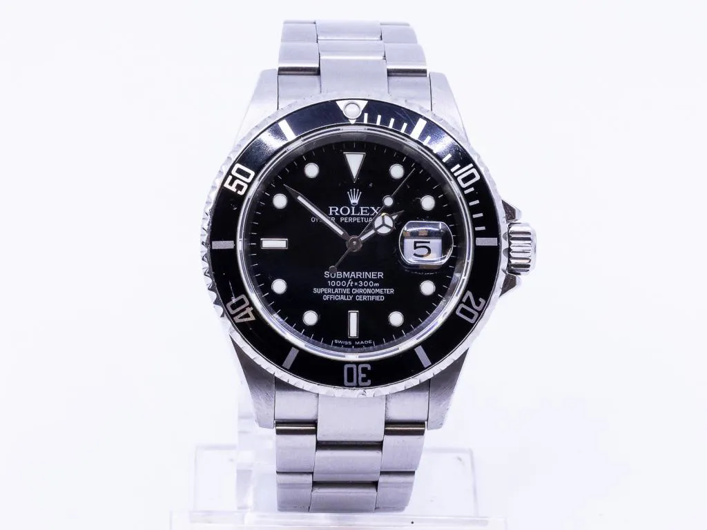 Rolex Submariner Date 16610 T 40mm Stainless steel Black 4