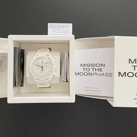 Swatch Moonswatch SO33W700 42mm Ceramic White