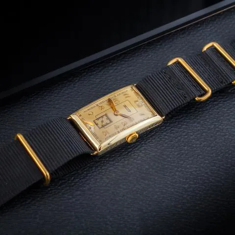 Tissot 22mm Yellow gold Gold 9