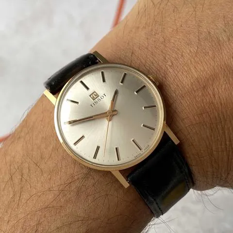 Tissot 33.5mm Yellow gold and 18k yellow gold