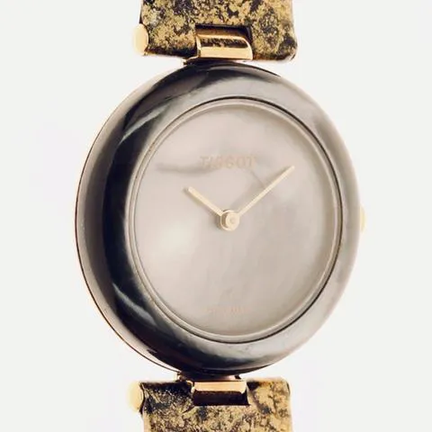 Tissot R 150 12 957-7 30mm Yellow gold Mother-of-pearl 12