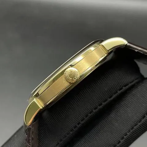 A. Lange & Söhne 1815 233.021 40mm Yellow gold Silver 7