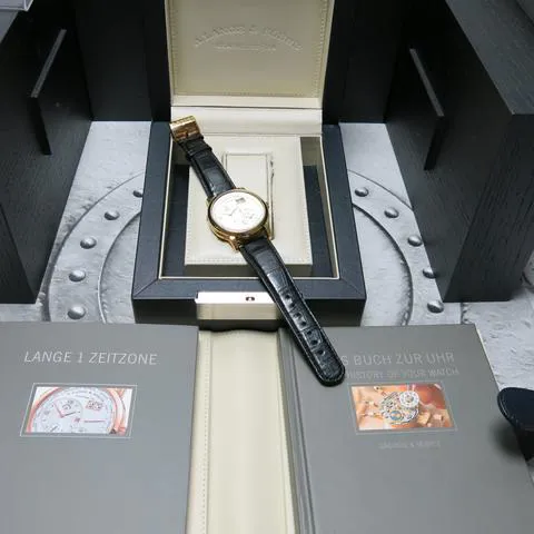 A. Lange & Söhne Lange 1 116.021 42mm Yellow gold Silver 7