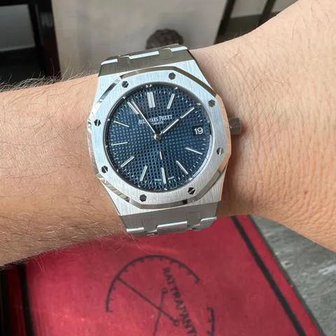 Audemars Piguet Royal Oak 16202ST.OO.1240ST.02 39mm Stainless steel Blue