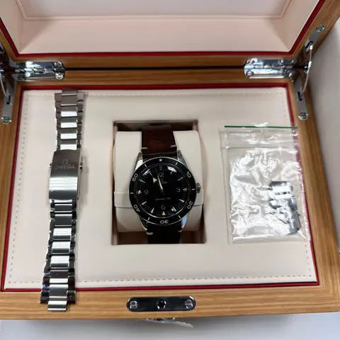 Omega Seamaster 300 234.30.41.21.01.001 41mm Stainless steel Black