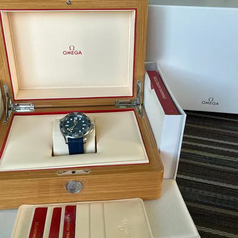 Omega Seamaster Diver 300M 210.32.42.20.03.001 42mm Stainless steel Blue 8