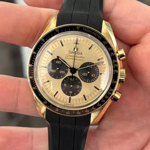 Omega Speedmaster Moon watch 310.62.42.50.99.001 42mm Yellow gold Gold