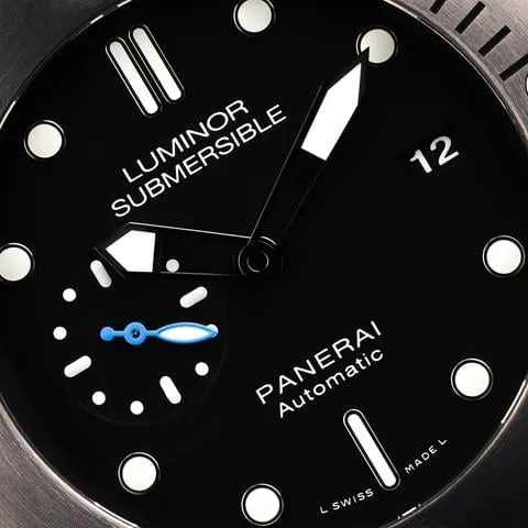 Panerai Submersible PAM 01305 47mm Titanium Black 2