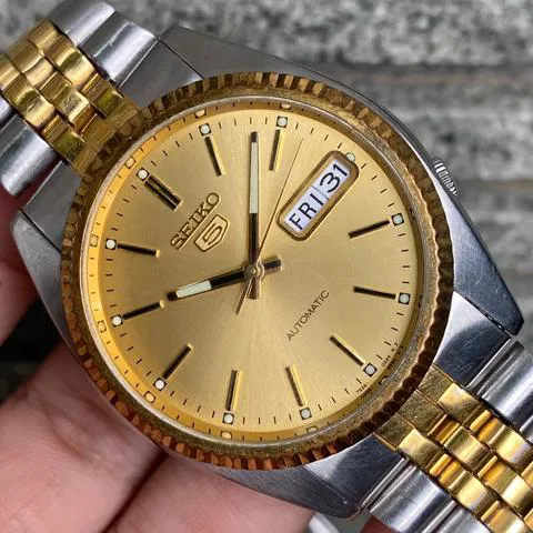 Seiko 5 38mm Stainless steel Gold