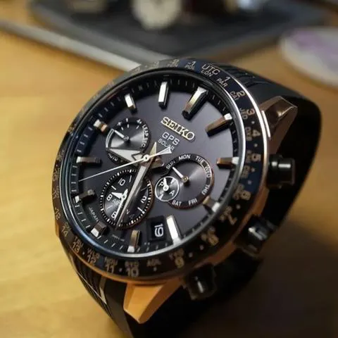 Seiko Astron SSH006J1 43mm Titanium Black