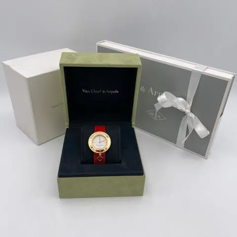 Van Cleef & Arpels Charms HH61670 32mm Rose gold White 2