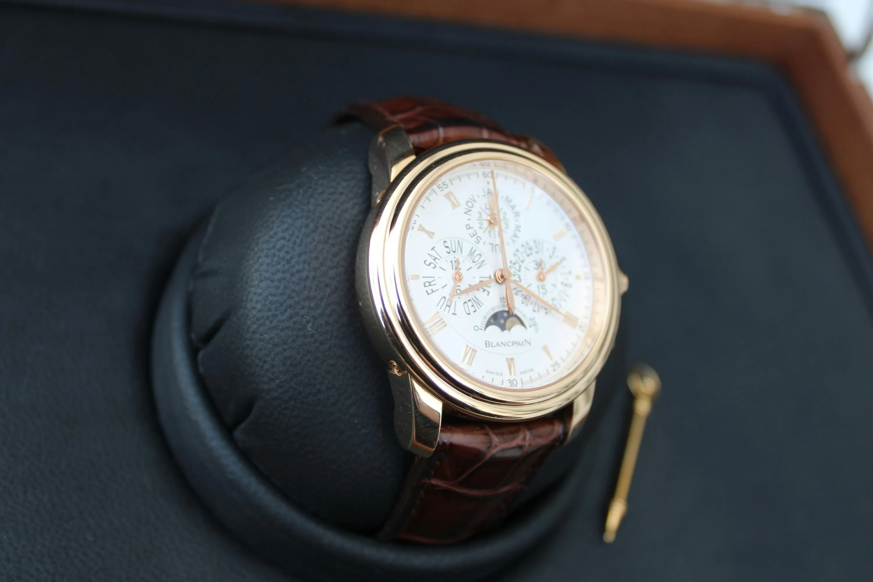 Blancpain Le Brassus 4286P-3642-55B 42mm Rose gold White 3