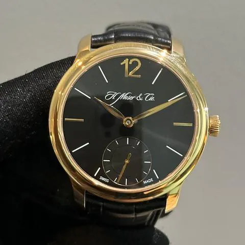 H. Moser & Cie. Endeavour 1321-0101 39mm Rose gold Black