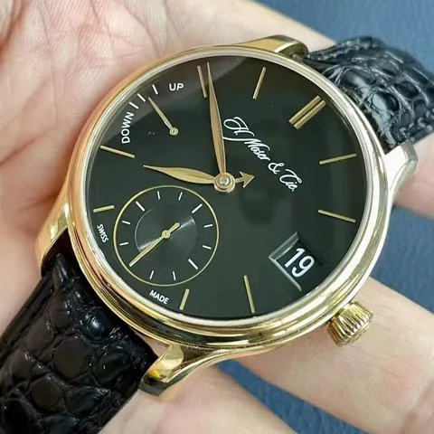 H. Moser & Cie. Endeavour 1341-0102 40.8mm Rose gold Black 3