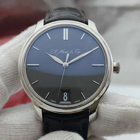 H. Moser & Cie. Endeavour 41mm Platinum Gray