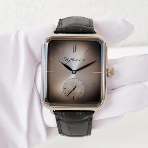 H. Moser & Cie. Henry 5324 44mm White gold Gray 5