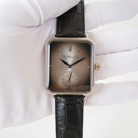 H. Moser & Cie. Henry 5324 44mm White gold Gray 6