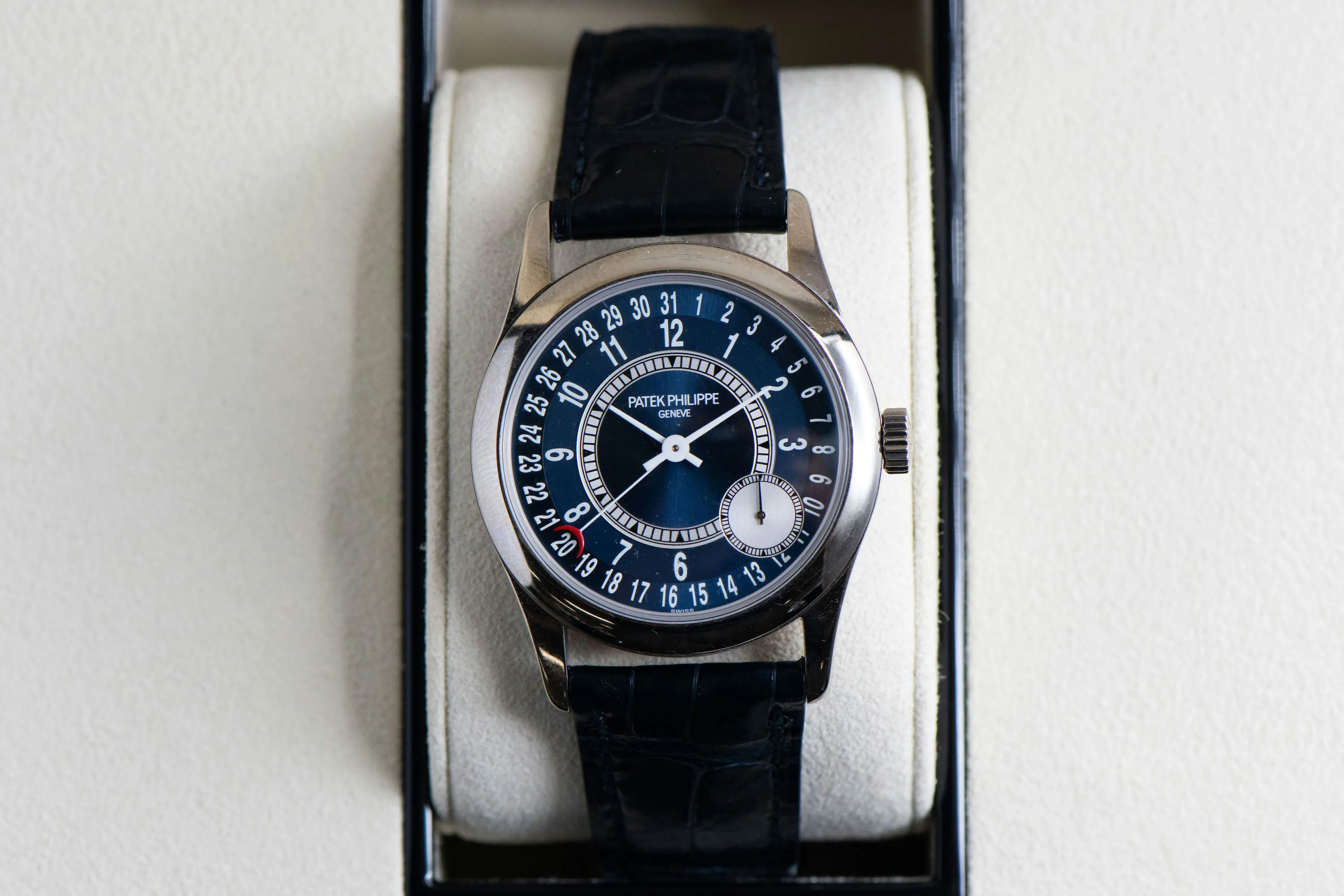 Patek Philippe Calatrava 6000G-012 37mm White gold Blue