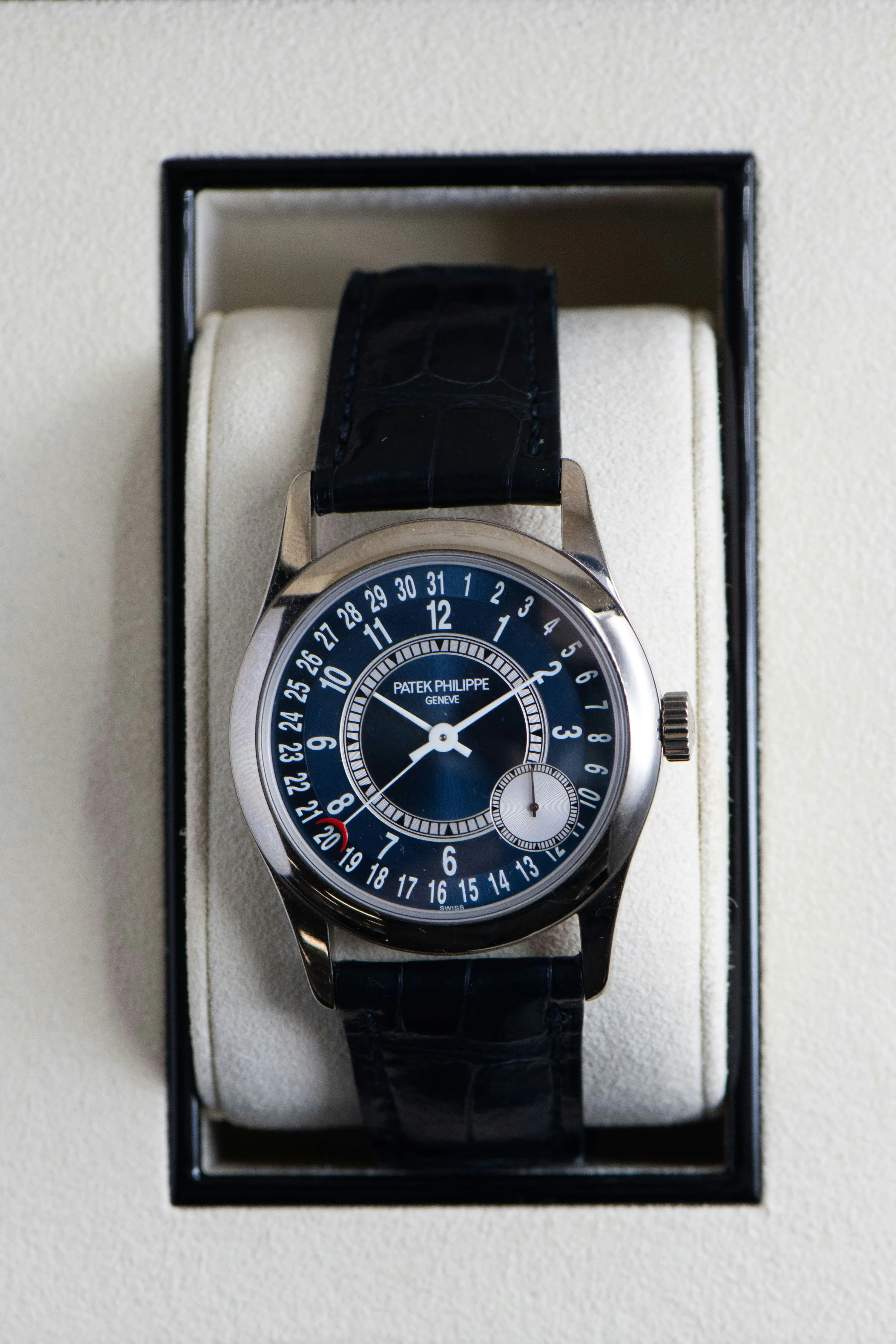 Patek Philippe Calatrava 6000G-012 37mm White gold Blue 4