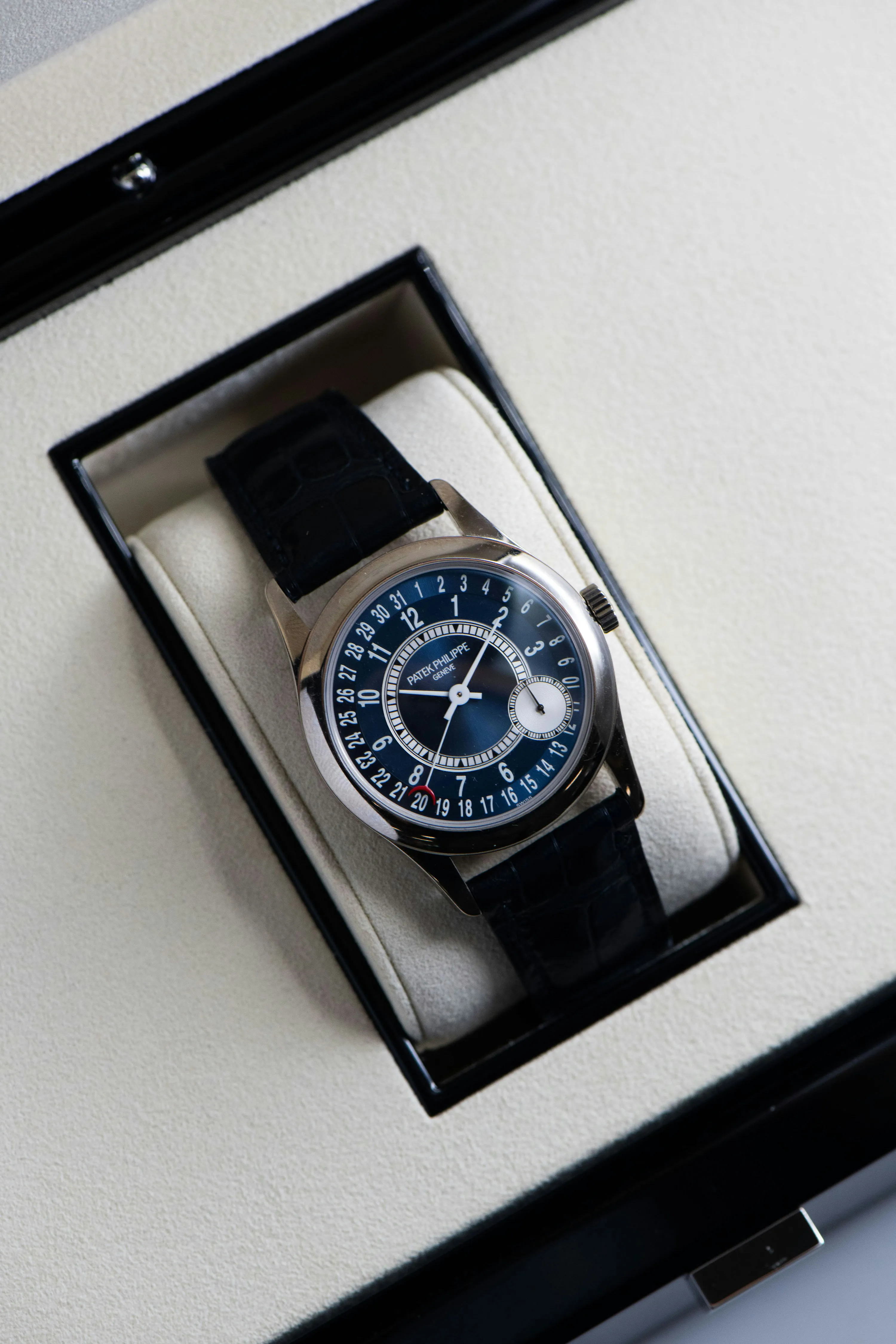 Patek Philippe Calatrava 6000G-012 37mm White gold Blue 5