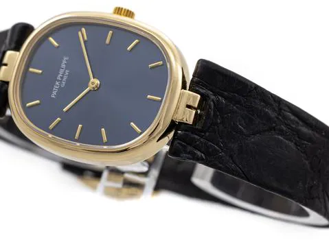 Patek Philippe Golden Ellipse 4826 23mm Yellow gold Blue 2