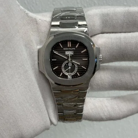 Patek Philippe Nautilus 5726/1A-001 40.5mm Stainless steel Black 1