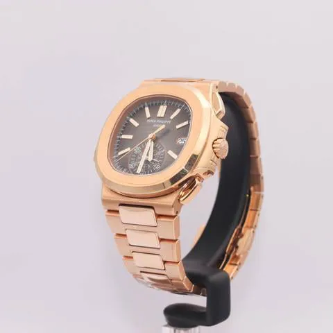 Patek Philippe Nautilus 5980/1R-001 40.5mm Rose gold Black